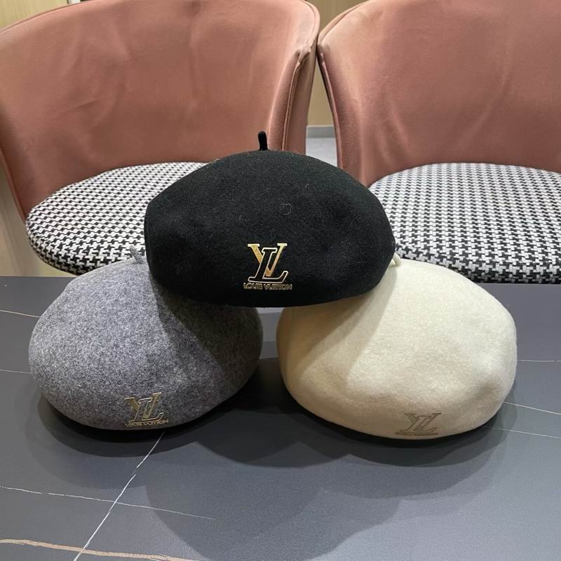 LV beret 010401